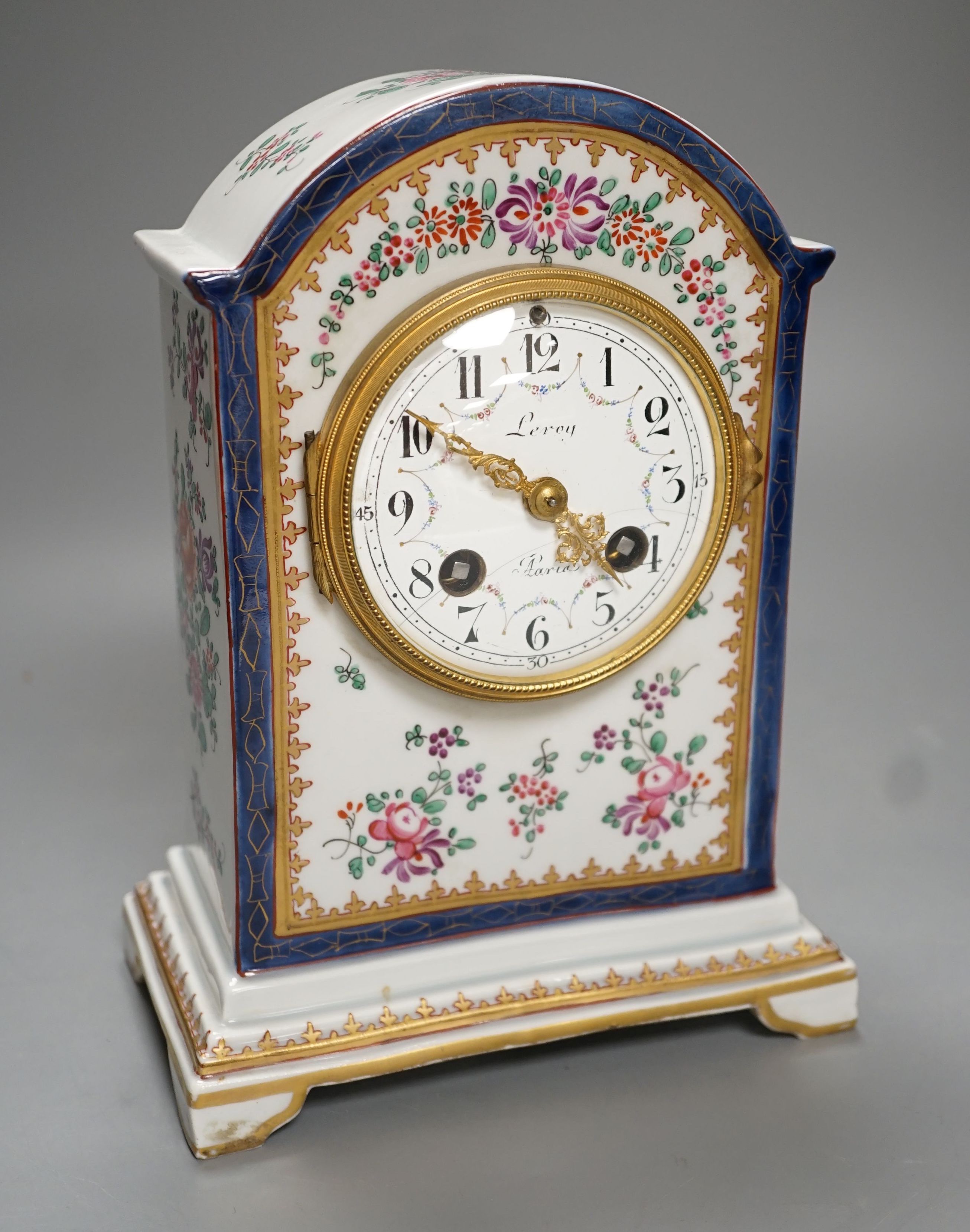 A Samson of Paris porcelain mantle clock, in Chinese export style - 23cm high